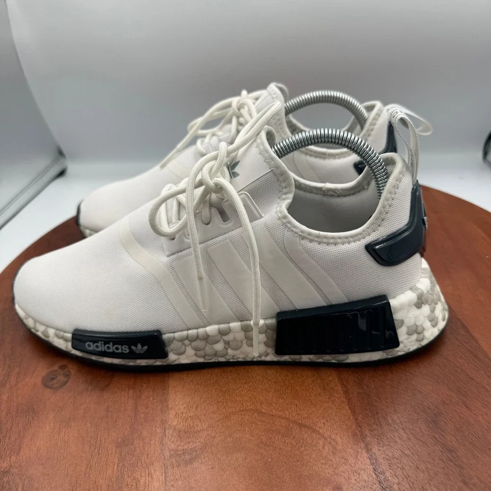 Adidas NMD R1 Mens Size 9 White Black Scale Pattern Boost Sneakers GW9476 - Picture 2 of 12